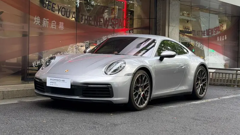 Porsche 911, 2022