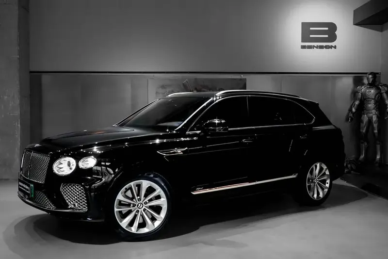 Bentley Bentayga PHEV, 2021