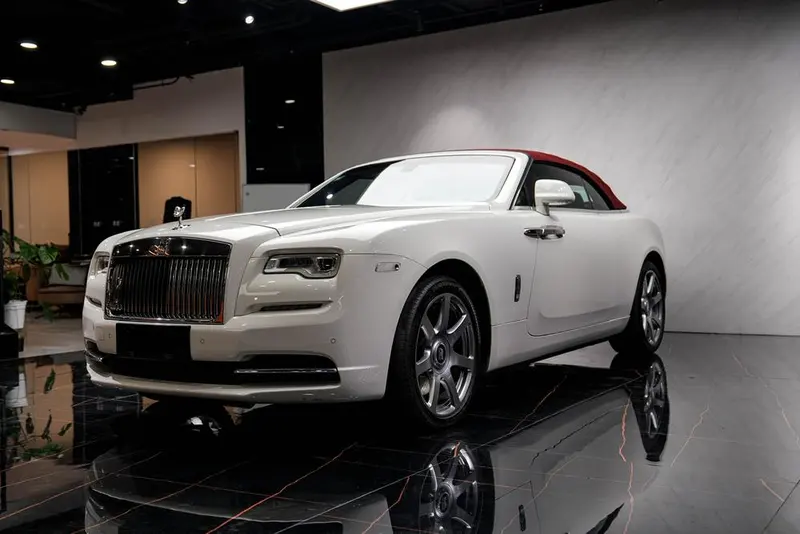 Rolls-Royce Dawn, 2015