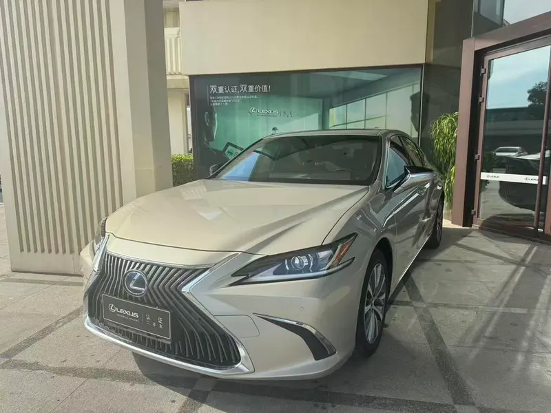 Lexus ES, 2020