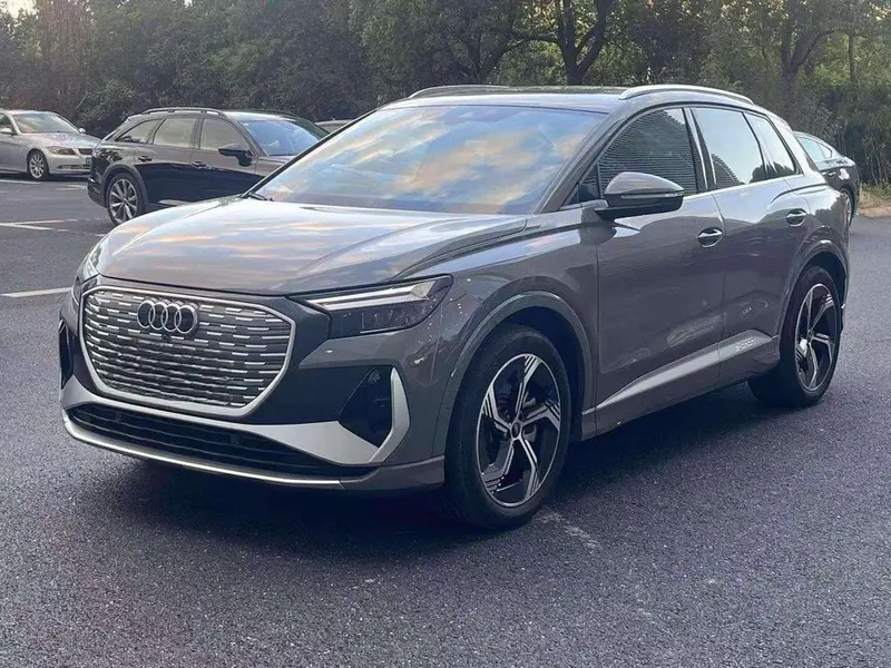 Audi Q4 e-tron, 2024