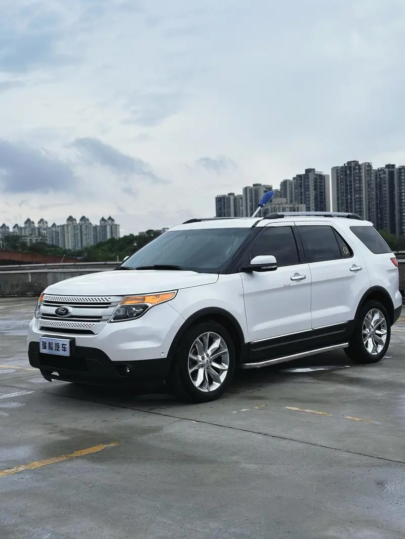 Ford Explorer (Import), 2013