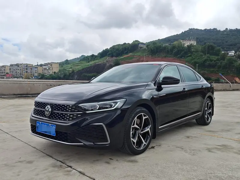 Volkswagen Passat, 2023
