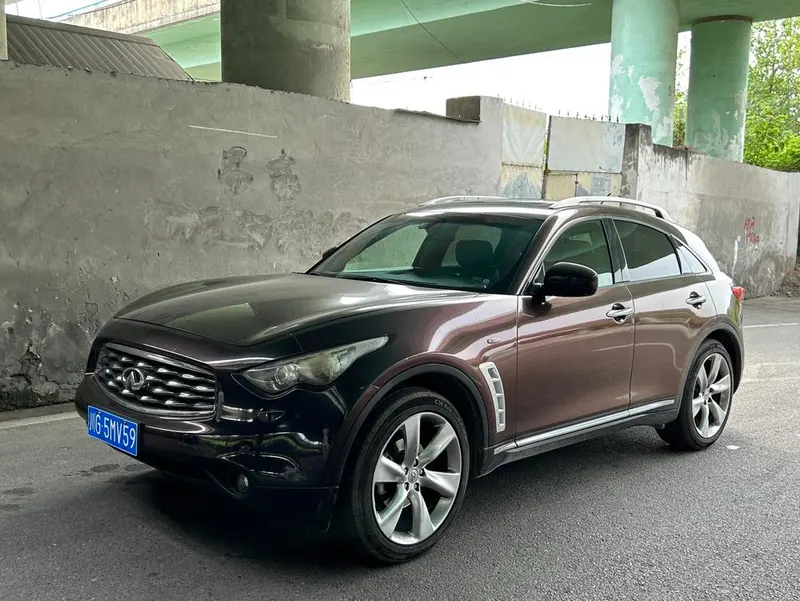 Infiniti FX, 2011