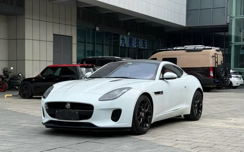 Jaguar F-TYPE, 2019