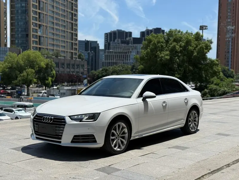 Audi A4L, 2018