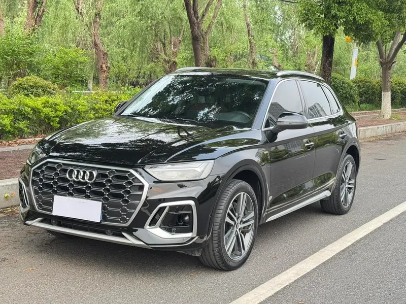 Audi Q5L, 2022