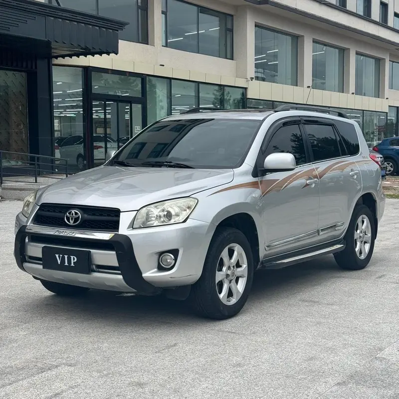 Toyota RAV4, 2011