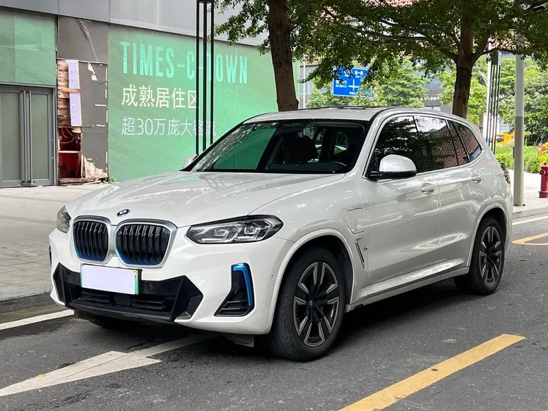 BMW iX3, 2022