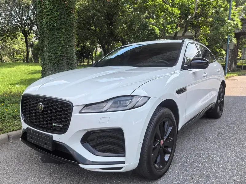 Jaguar F-PACE, 2023