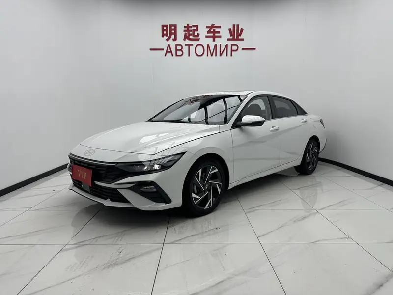 Hyundai Elantra, 2023