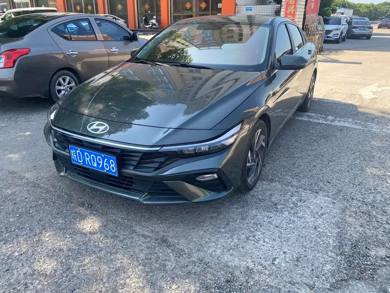 Hyundai Elantra, 2023