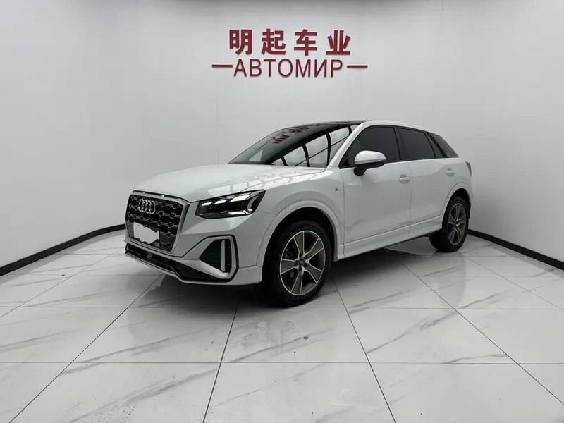 Audi Q2L, 2022