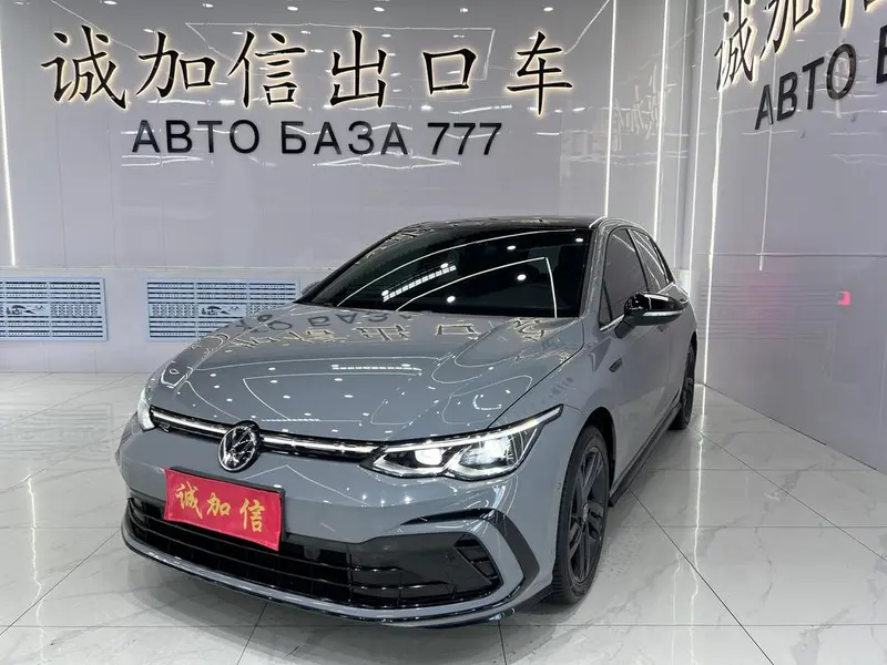 Volkswagen Golf, 2023