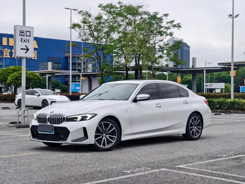 BMW 3-Series, 2023