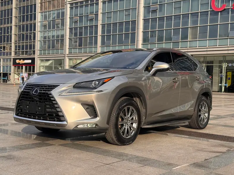 Lexus NX, 2020
