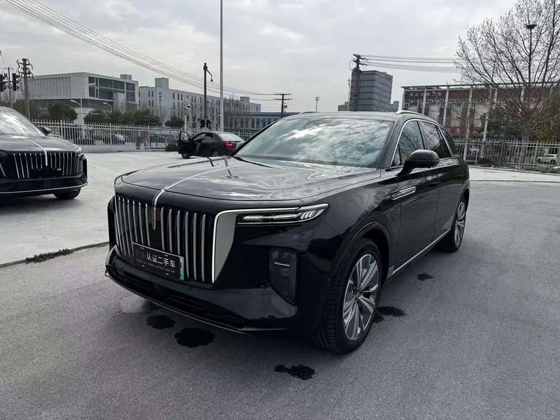 Hongqi E-HS9, 2022