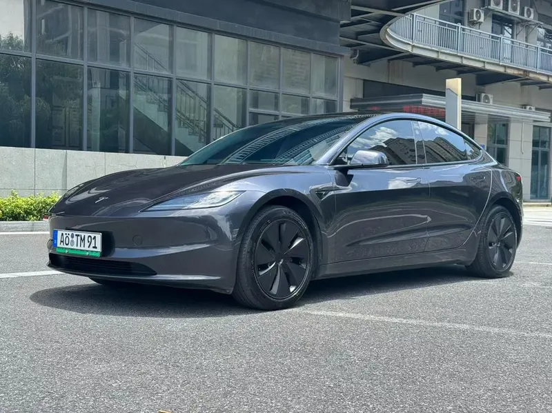 Tesla Model 3, 2023