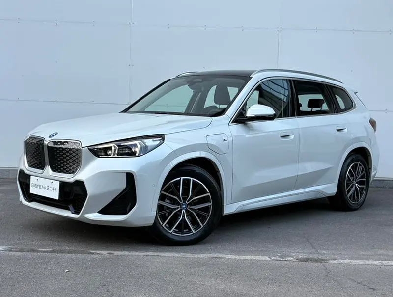 BMW iX1, 2025