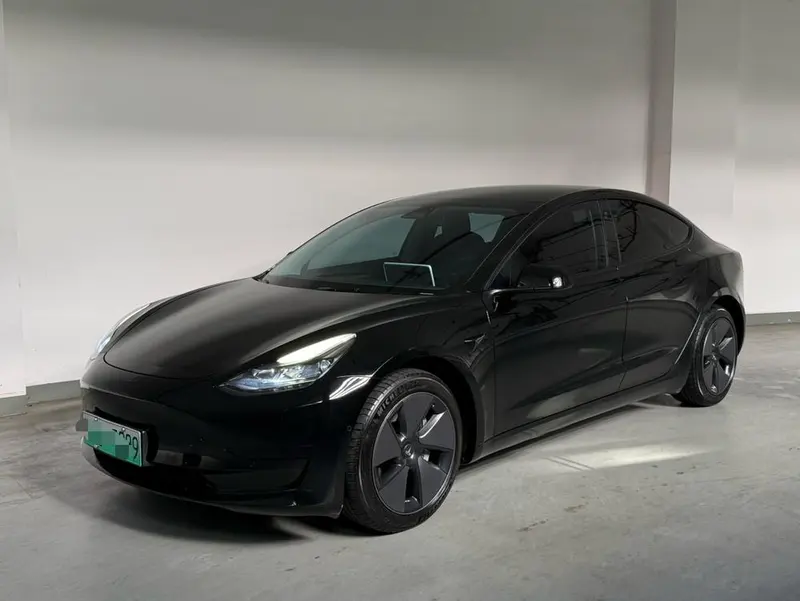 Tesla Model 3, 2022