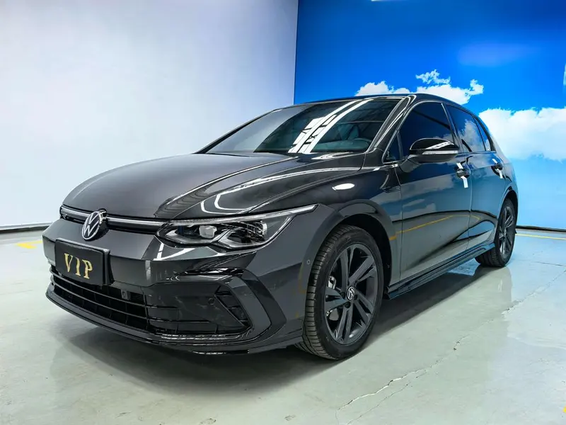 Volkswagen Golf, 2023