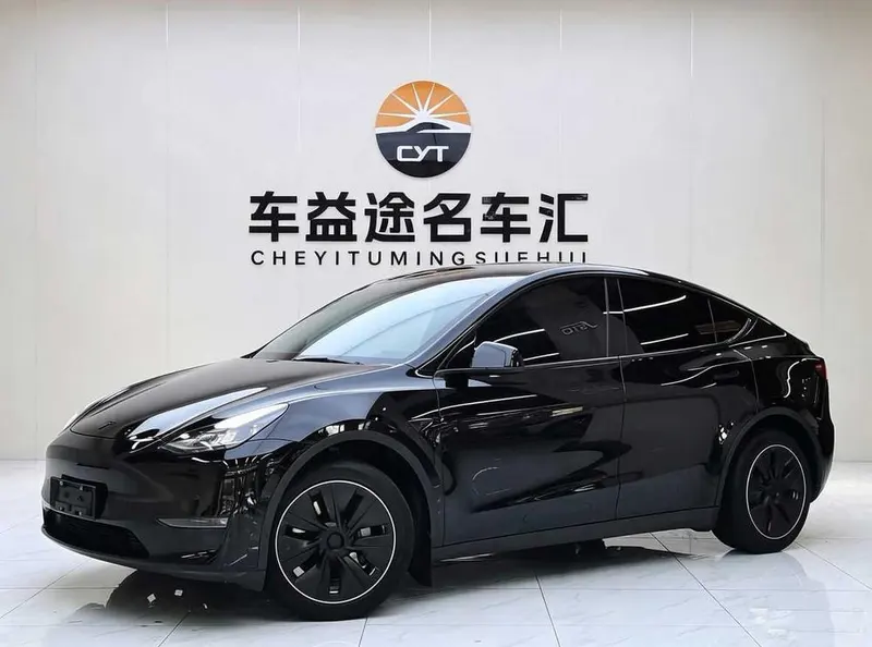 Tesla Model Y, 2022