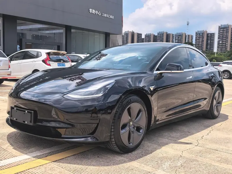 Tesla Model 3, 2020