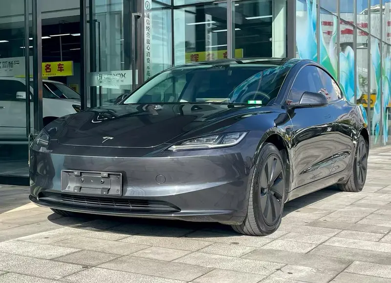 Tesla Model 3, 2023