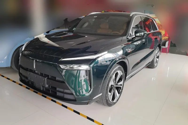 Wey Blue Mountain, 2023