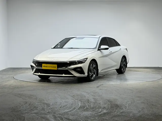Hyundai Elantra, 2023