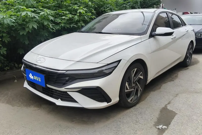 Hyundai Elantra, 2023