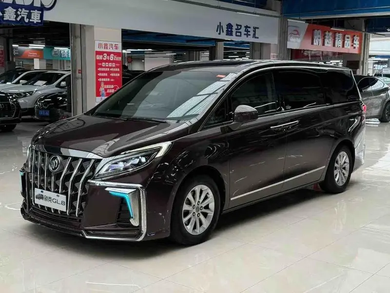 Buick GL8, 2017