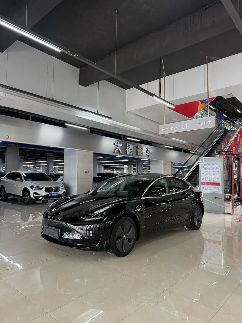 Tesla Model 3, 2020