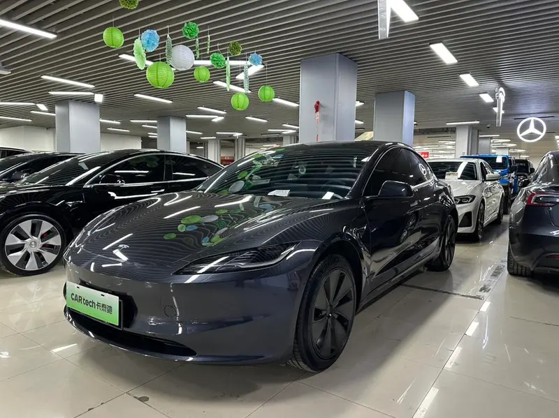 Tesla Model 3, 2023