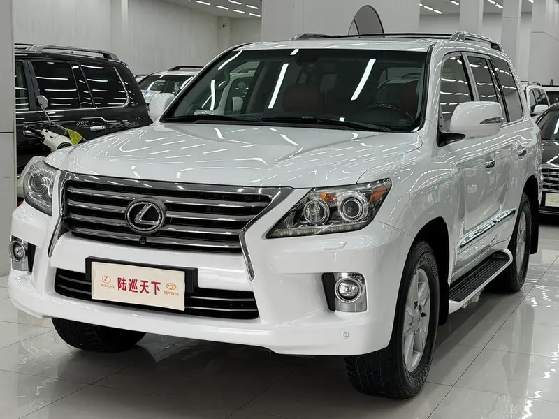 Lexus LX, 2012