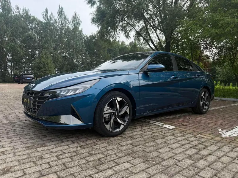 Hyundai Elantra, 2022
