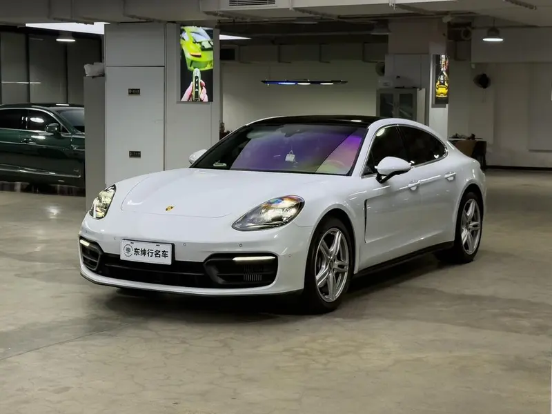 Porsche Panamera, 2023