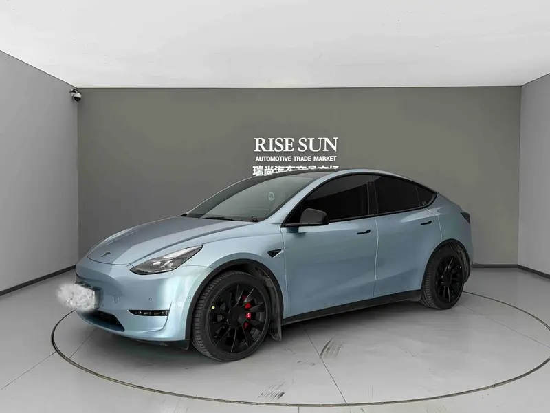 Tesla Model Y, 2022