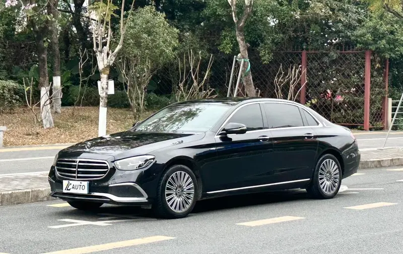Mercedes-Benz E-Class, 2022