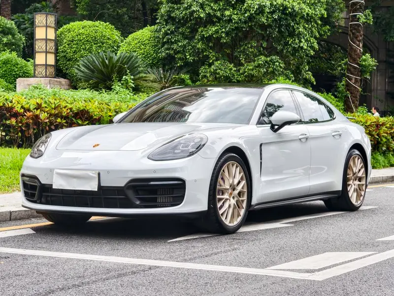 Porsche Panamera, 2022