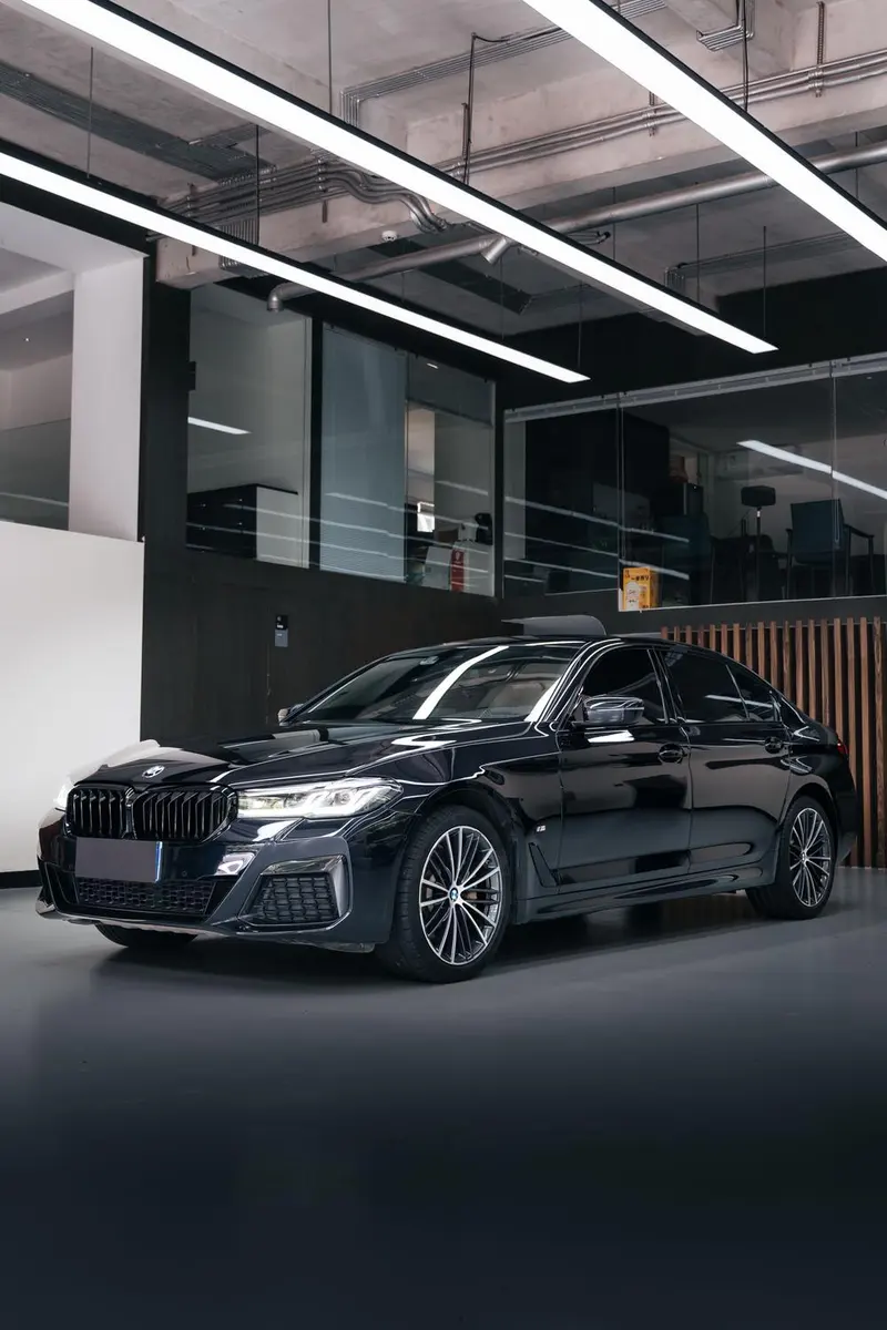 BMW 5-Series, 2021