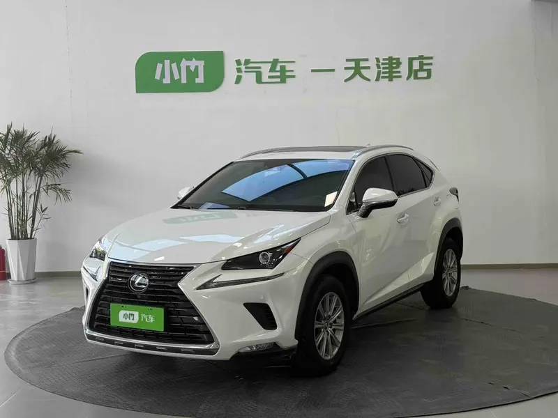 Lexus NX, 2020