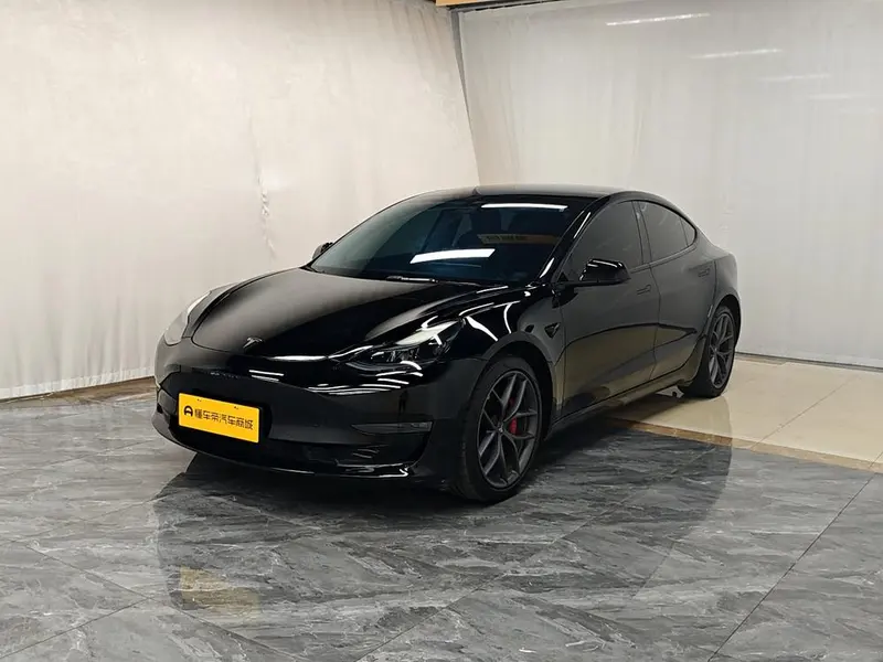 Tesla Model 3, 2022