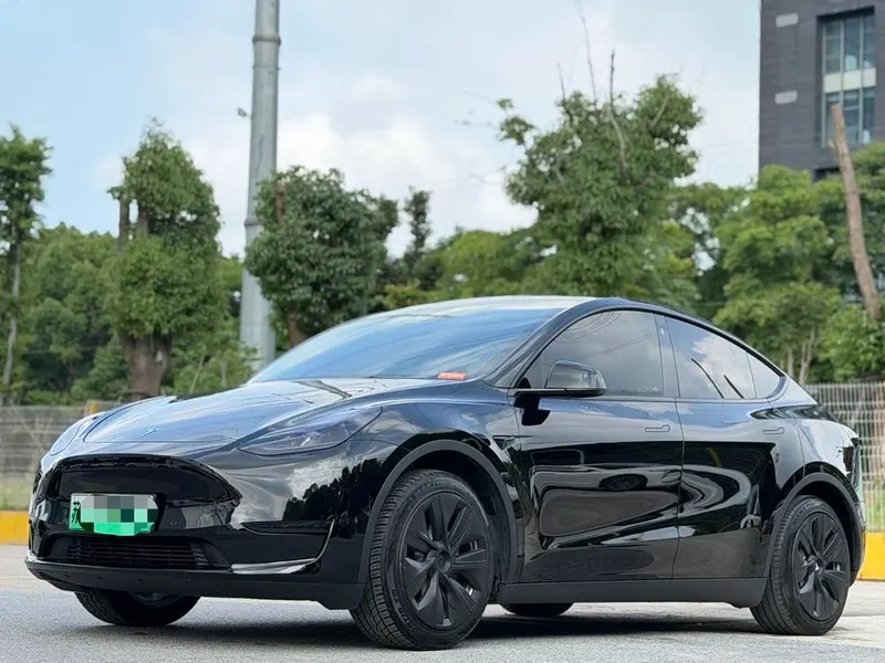 Tesla Model Y, 2022