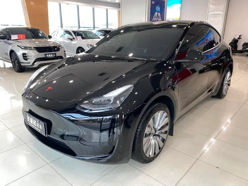 Tesla Model Y, 2022