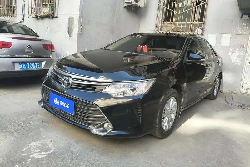 Toyota Camry, 2015
