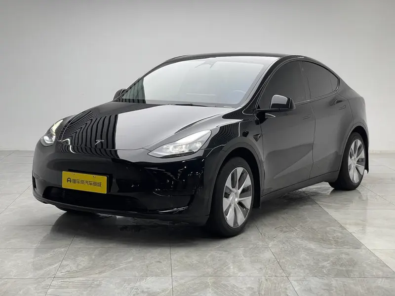 Tesla Model Y, 2022