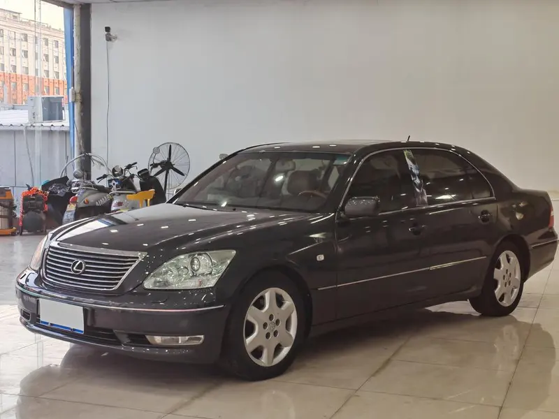 Lexus LS, 2005