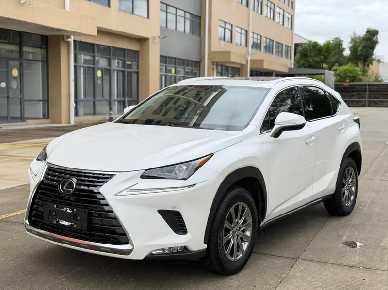 Lexus NX, 2020