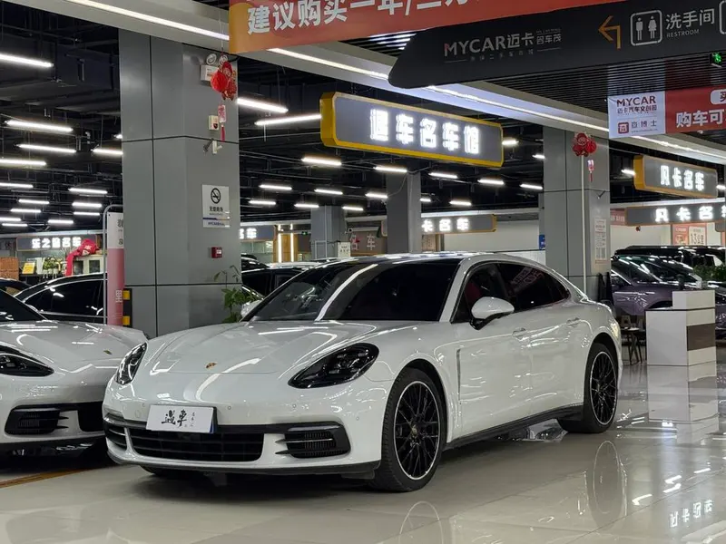 Porsche Panamera, 2019